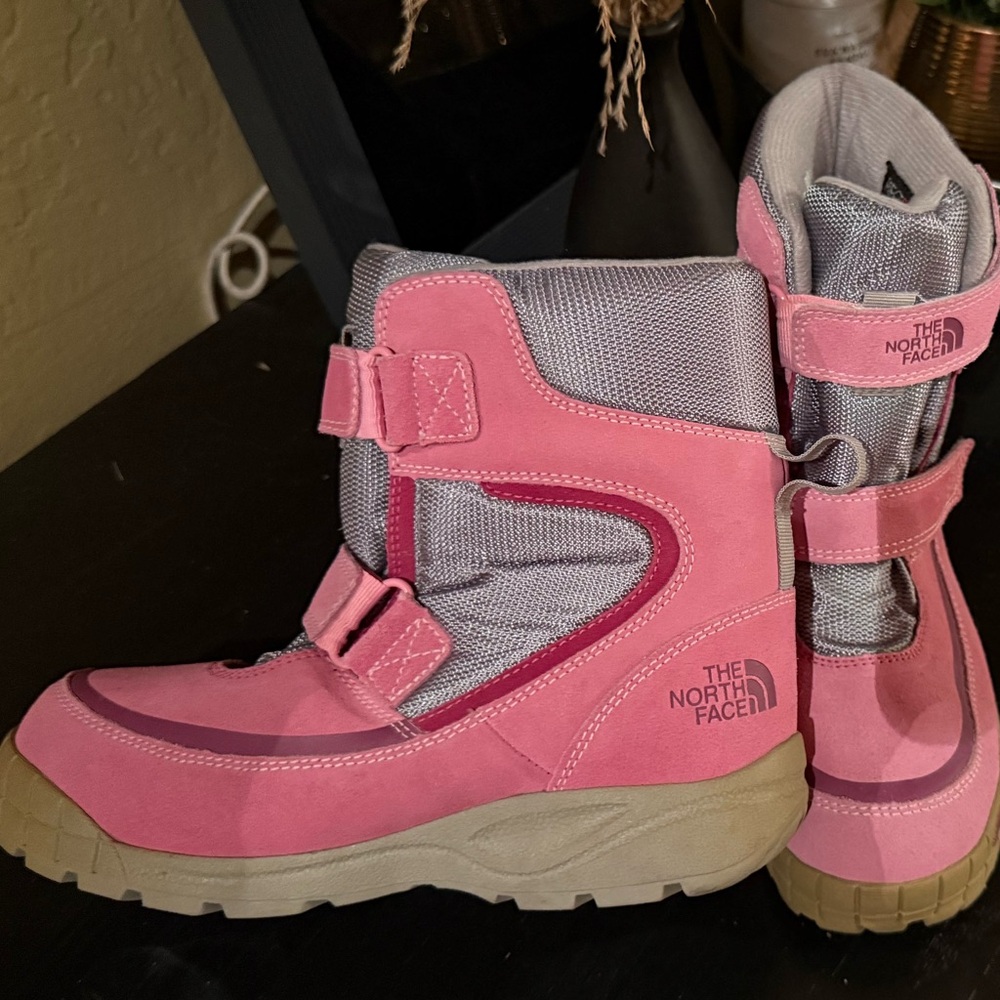 The North Face HeatSeeker Winter Boots – Girls Size 4 – Pink – NEW